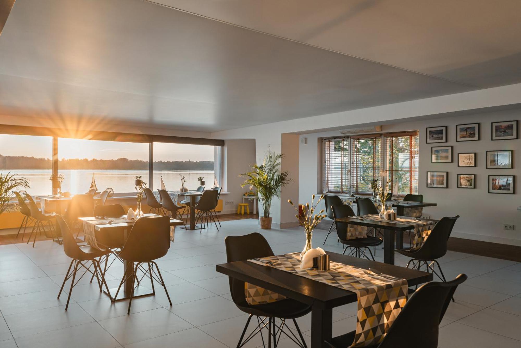 Rewita Rynia Hotel Bialobrzegi  Bagian luar foto
